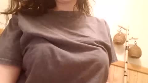 Snapshot of bouncyqueenmajesty chatting on 16, 9, 2025 Bouncy Queen Majesty online show from 16, 9, 2025
