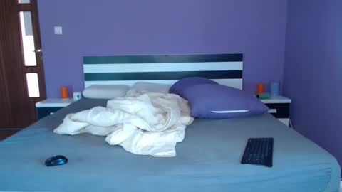 Angel-Boy online show from 28, 10, 2025