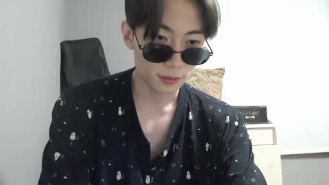 Snapshot of boxman556990 chatting on 4, 12, 2024 boxman556990 online show from 4, 12, 2024