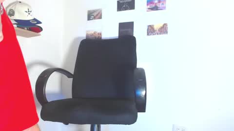 Snapshot of boy_master5 chatting on 20, 2, 2025 boy_master5 online show from 20, 2, 2025