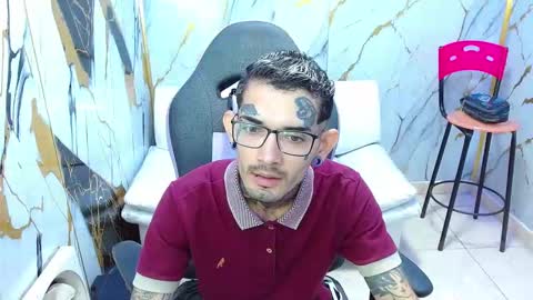 boy_tatto77 online show from 14, 3, 2026