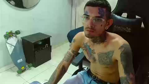 Snapshot of boy_tatto777 chatting on 24, 9, 2025 boy_tatto777 online show from 24, 9, 2025