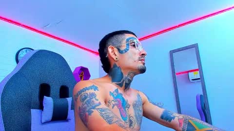 Snapshot of boy_tatto777 chatting on 25, 9, 2025 boy_tatto777 online show from 25, 9, 2025