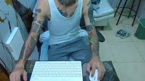 Snapshot of boy_tatto777 chatting on 6, 5, 2026 boy_tatto777 online show from 6, 5, 2026
