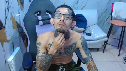 Snapshot of boy_tatto777 chatting on 15, 5, 2026 boy_tatto777 online show from 15, 5, 2026