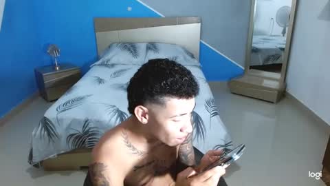 Snapshot of boyhot_sw chatting on 27, 1, 2025 boyhot_sw online show from 27, 1, 2025