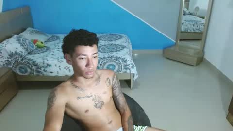 Snapshot of boyhot_sw chatting on 8, 2, 2025 boyhot_sw online show from 8, 2, 2025