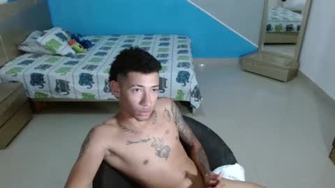 Snapshot of boyhot_sw chatting on 14, 2, 2025 boyhot_sw online show from 14, 2, 2025