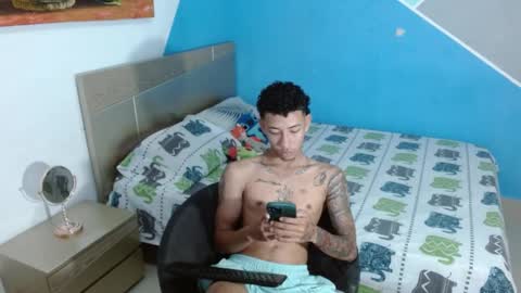 Snapshot of boyhot_sw chatting on 28, 2, 2025 boyhot_sw online show from 28, 2, 2025