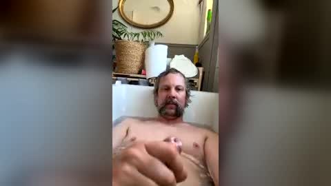 Snapshot of boyjarv chatting on 14, 7, 2026 jarv online show from 14, 7, 2026