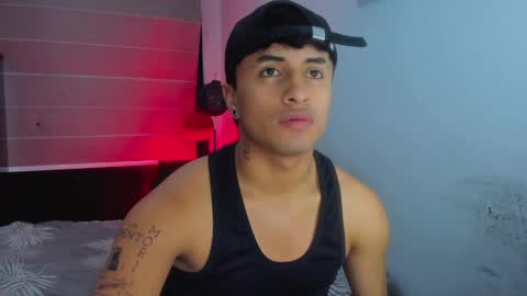 Snapshot of boylatin_777 chatting on 5, 1, 2025 miguel online show from 5, 1, 2025