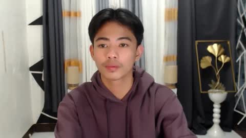 Snapshot of boynextdoor4ux chatting on 4, 1, 2025 HI IM JAMES DONT FORGET GIVE ME THUMBS UP AND JOIN TO MY FANCLUB online show from 4, 1, 2025