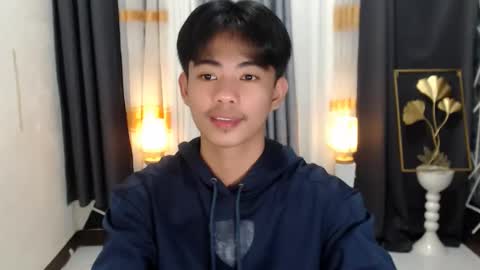 Snapshot of boynextdoor4ux chatting on 5, 1, 2025 HI IM JAMES DONT FORGET GIVE ME THUMBS UP AND JOIN TO MY FANCLUB online show from 5, 1, 2025
