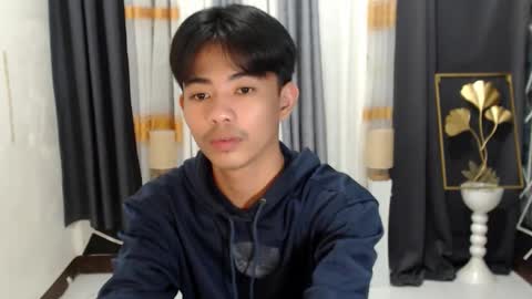 Snapshot of boynextdoor4ux chatting on 5, 1, 2025 HI IM JAMES DONT FORGET GIVE ME THUMBS UP AND JOIN TO MY FANCLUB online show from 5, 1, 2025