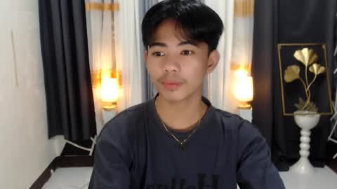Snapshot of boynextdoor4ux chatting on 7, 1, 2025 HI IM JAMES DONT FORGET GIVE ME THUMBS UP AND JOIN TO MY FANCLUB online show from 7, 1, 2025