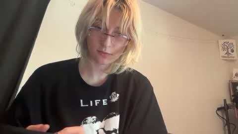 boywithbug online show from 3, 6, 2026