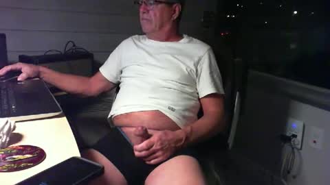 Snapshot of bozou chatting on 15, 11, 2025 bozou online show from 15, 11, 2025
