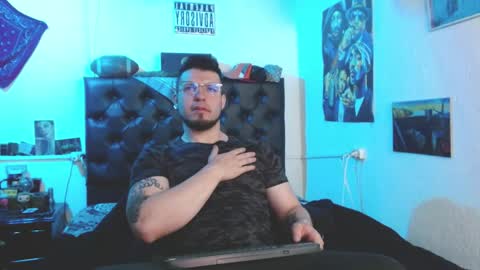 brad hot boy online show from 26, 2, 2026