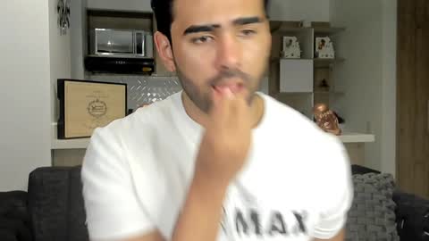 bradleymartin7 online show from 24, 1, 2025