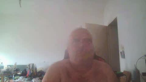 Snapshot of brandtscheit626440 chatting on 20, 10, 2025 brandtscheit626440 online show from 20, 10, 2025