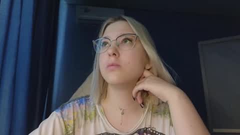 Belle  online show from 10, 11, 2025