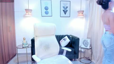 brandy priscot online show from 23, 11, 2025