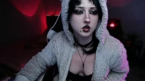 Aurorabut ur dad just calls me Rory online show from 15, 4, 2026