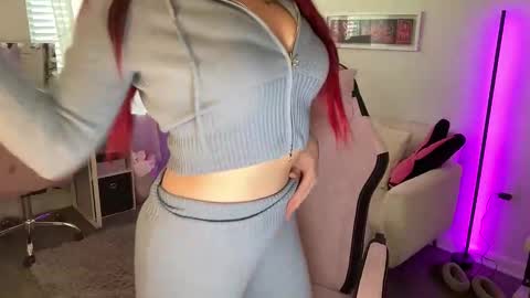 Snapshot of bratbarbie chatting on 17, 2, 2026 Goddess Samantha online show from 17, 2, 2026