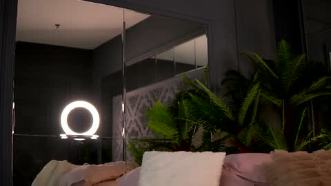 Scarlet online show from 3, 4, 2026