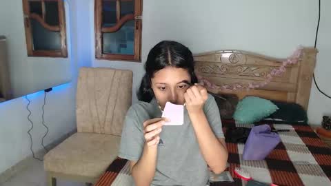 bratz_glloe online show from 14, 1, 2026