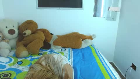 bratz xx118 online show from 23, 1, 2025