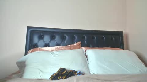 Harris online show from 18, 12, 2025