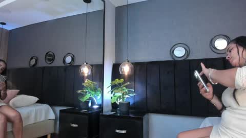 Snapshot of brenda__garcia chatting on 9, 5, 2026 online show from 9, 5, 2026