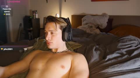 Snapshot of brentonverde chatting on 3, 1, 2025 brentonverde online show from 3, 1, 2025