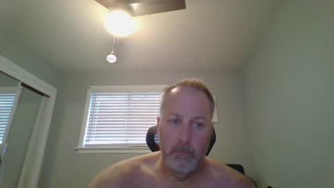 Snapshot of brettsky chatting on 25, 4, 2026 hey online show from 25, 4, 2026