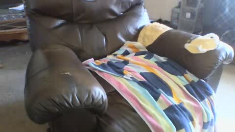 Snapshot of bri20fu chatting on 20, 12, 2024 raining down on me online show from 20, 12, 2024