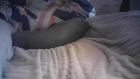 Snapshot of bri20fu chatting on 16, 9, 2025 raining down on me online show from 16, 9, 2025