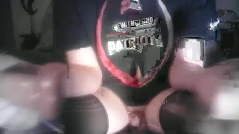 Snapshot of bri20fu chatting on 5, 7, 2026 raining down on me online show from 5, 7, 2026