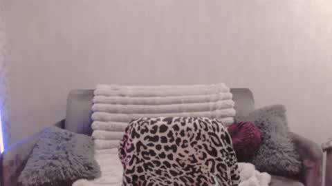 bri_fox online show from 17, 11, 2025