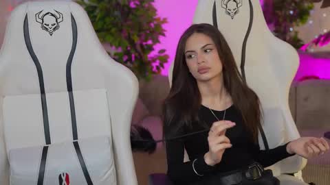 Diamonds Girls online show from 31, 1, 2025