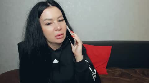 brilliantegirl_ online show from 11, 11, 2025