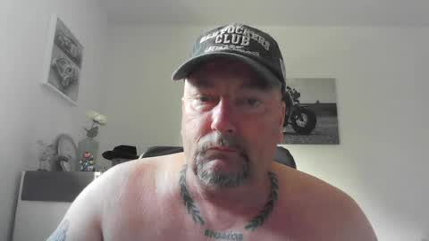 Snapshot of brisco1971 chatting on 4, 7, 2026 Brisco schner Schwanz online show from 4, 7, 2026