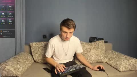 Snapshot of bristlebback chatting on 8, 2, 2025 bristlebback online show from 8, 2, 2025