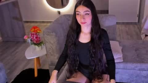 britany lenox online show from 25, 4, 2026