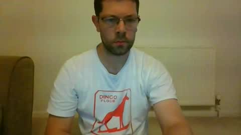 britguy6985 online show from 28, 2, 2025