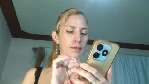 Snapshot of brithany_hunt chatting on 14, 6, 2026 brithany hunt online show from 14, 6, 2026
