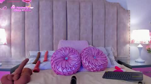 brithanyparker_ online show from 6, 3, 2026