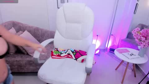 Snapshot of brithx_ chatting on 4, 10, 2025 Brith online show from 4, 10, 2025