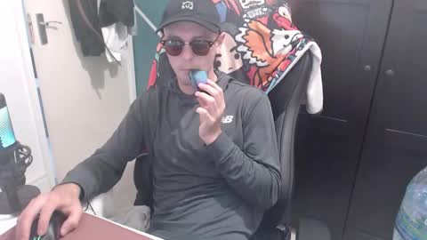 Snapshot of britishbigdick_ chatting on 3, 10, 2025 britishbigdick_ online show from 3, 10, 2025