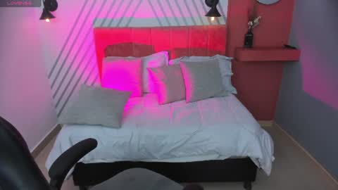 britney_collins_ online show from 10, 6, 2026